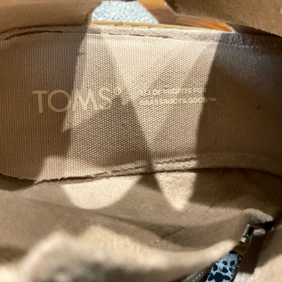 TOMS Women's Lea Cheetah Cut-Outs Zippered Casual Ankle Boots Women’s Si… - Picture 13 of 13